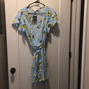 Forever 21 plus size lemon print wrap dress 2X